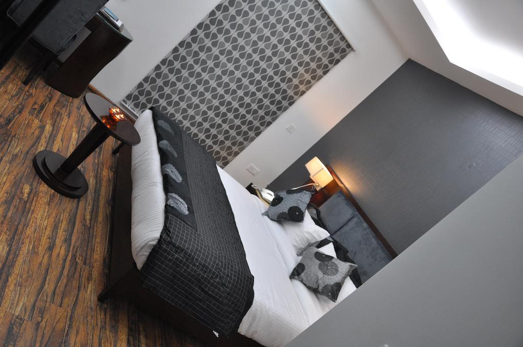 Hotel Prem Plaza Karnāl Екстериор снимка